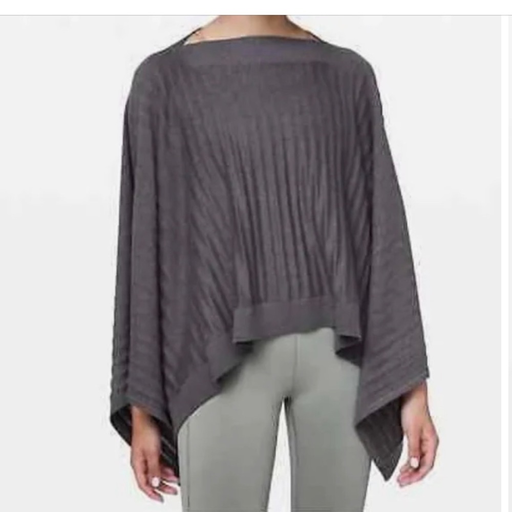 LULULEMON Forward Flow Pullover Poncho Sweater in Heathered Moonwalk